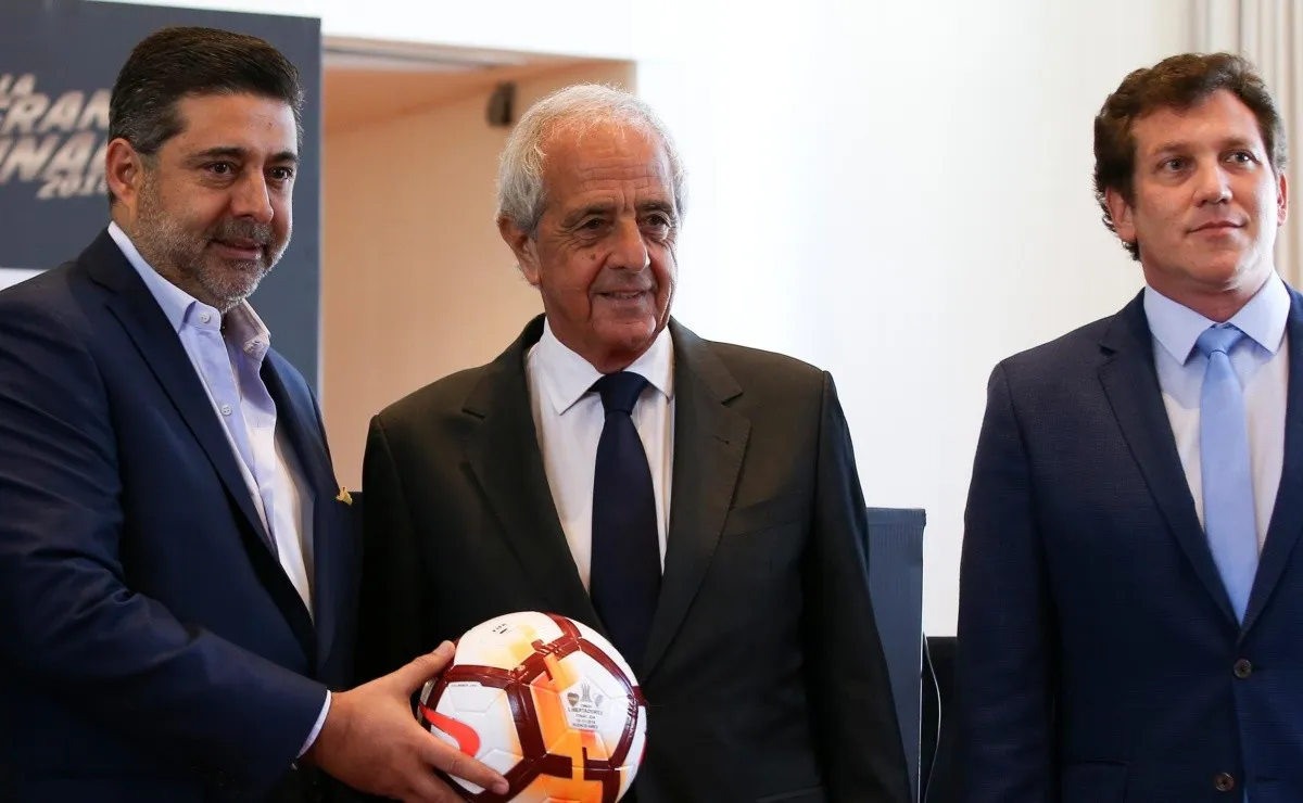 Según lo manifestado por Conmebol, las autoridades de los semifinalistas de la Copa deberán reunirse.