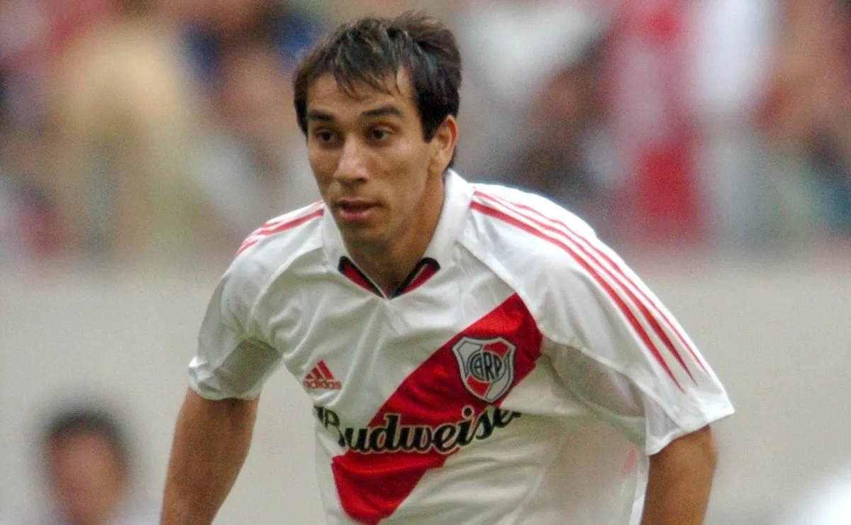Nelson Cuevas, en su segunda etapa jugando en River.