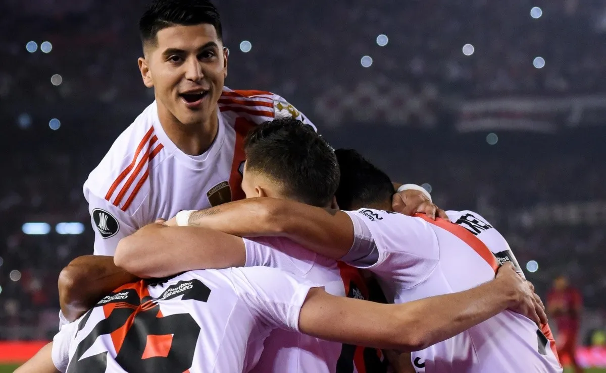 La AFA oficializó los días en que ambos certámenes tendrán sus partidos definitorios.