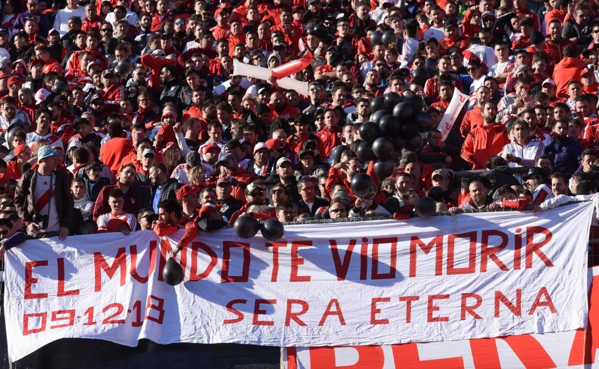 Más de 70.000 hinchas le dieron un gran recibimiento al Millonario.