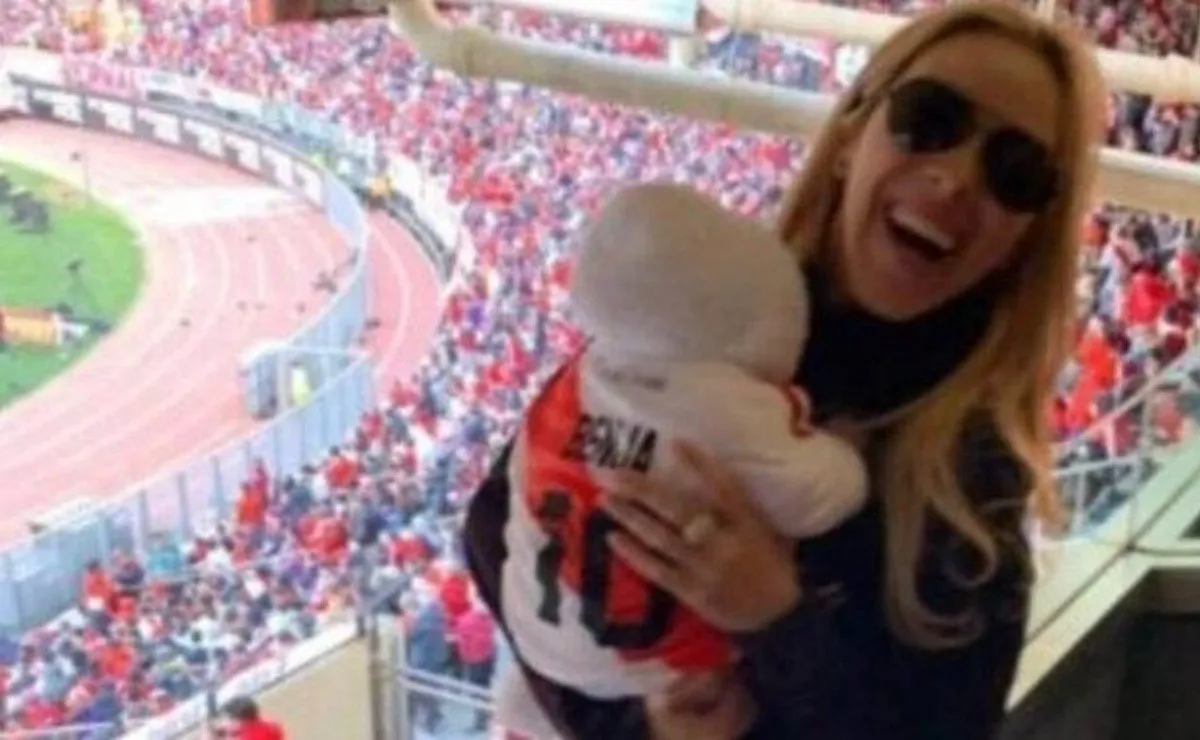 Benjamín y Geraldine, juntos en el Monumental.