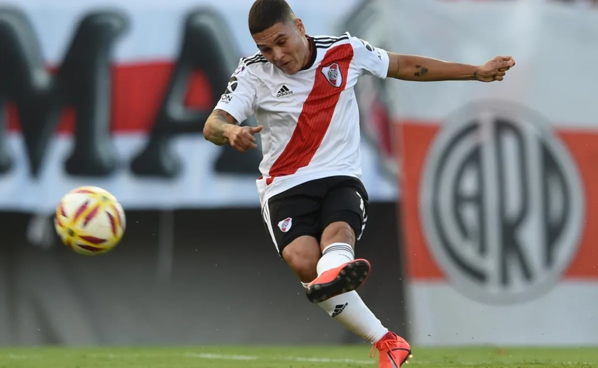 El zurdazo de Juanfer, más cerca de llevarse el premio mayor.
