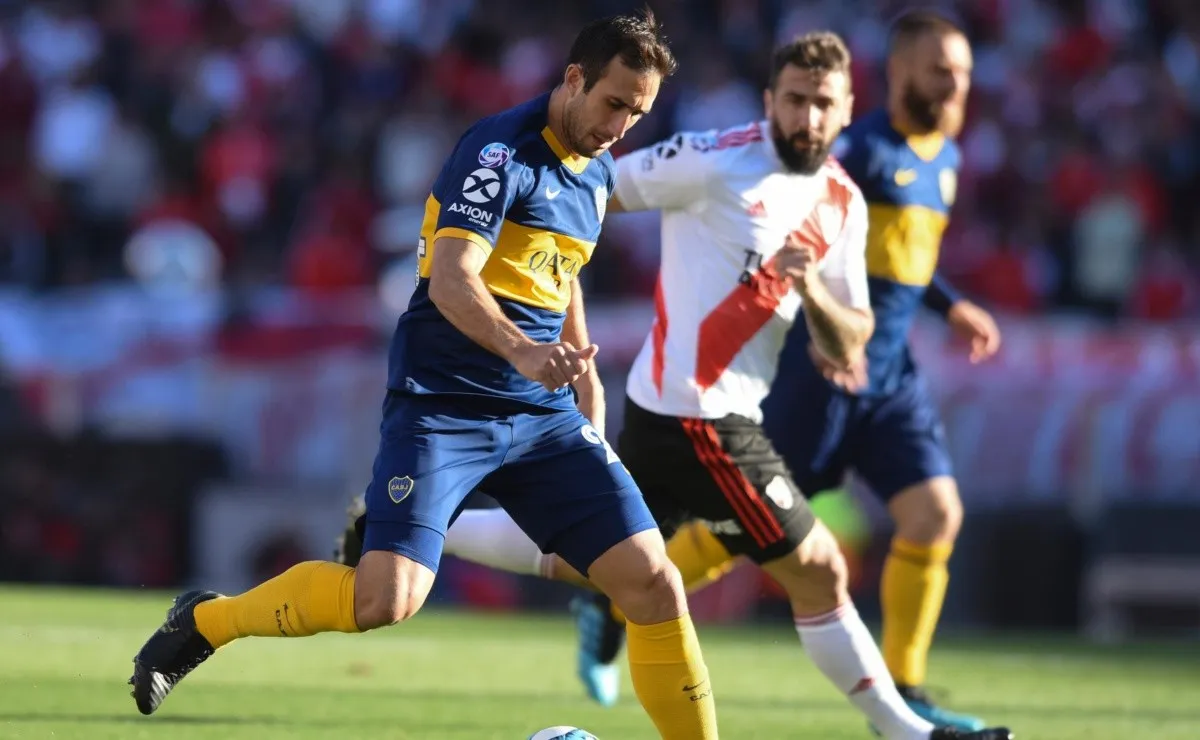 El Millonario disputa un nuevo partido del torneo local.