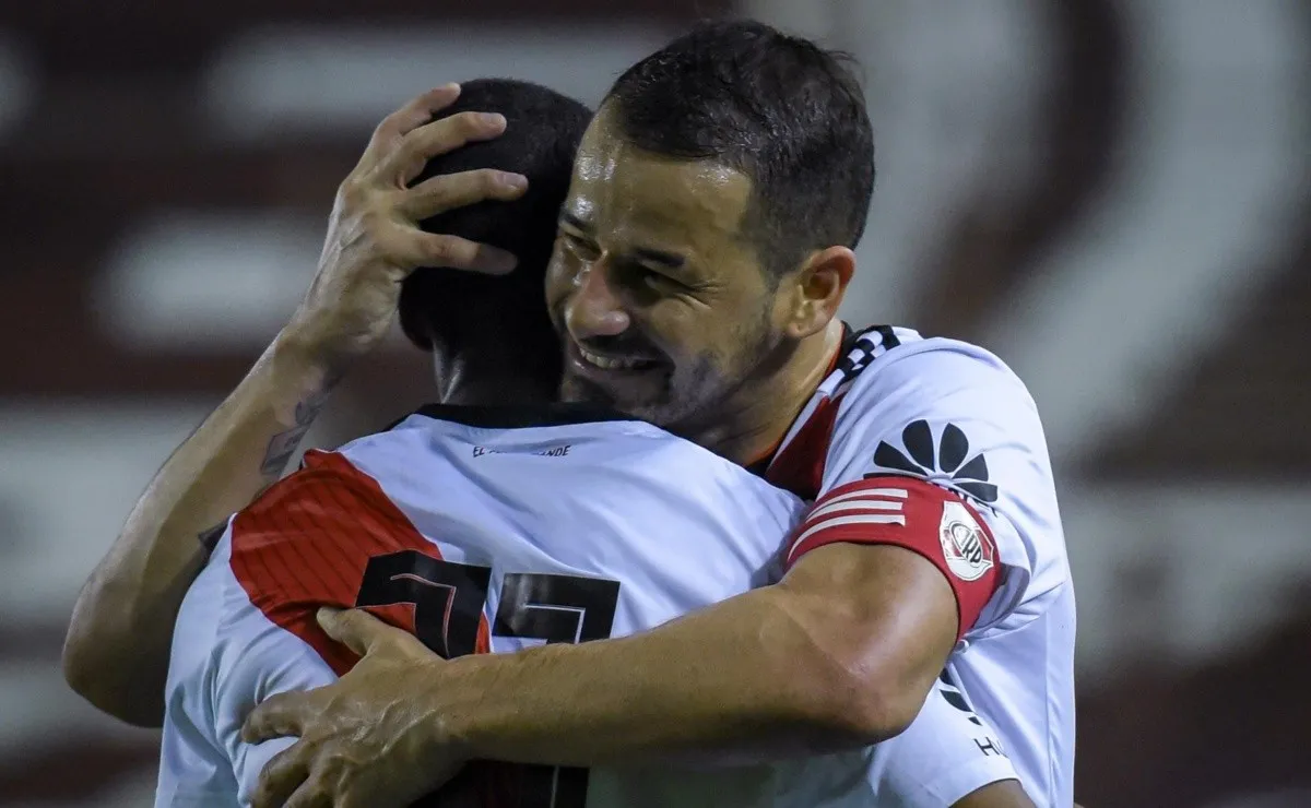 Rodrigo compartió una emotiva imagen en sus redes sociales.