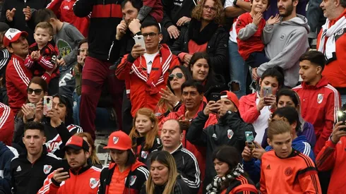 El operativo de seguridad no permite el acceso con estandartes ni bolsos por una disposición de la Conmebol.