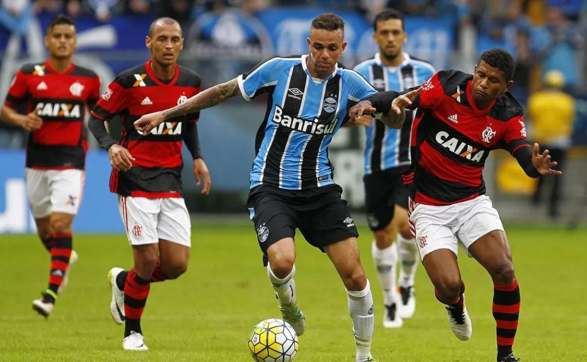 Los brasileños definirán el rival de River o Boca en la final del certamen.
