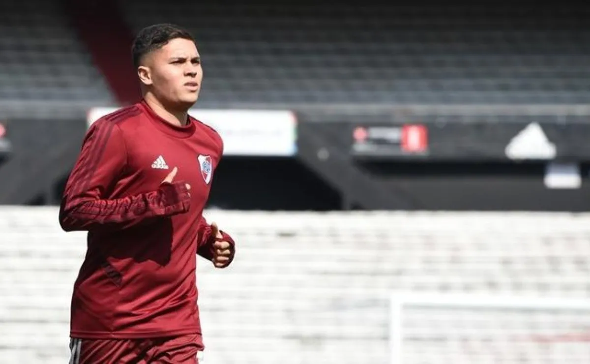 El volante se lesionó el 17 de marzo pasado, ante Independiente.