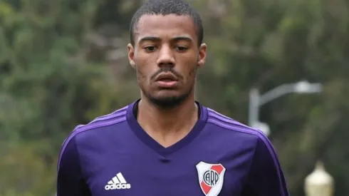 De La Cruz, envuelto en un problema en Paraguay.