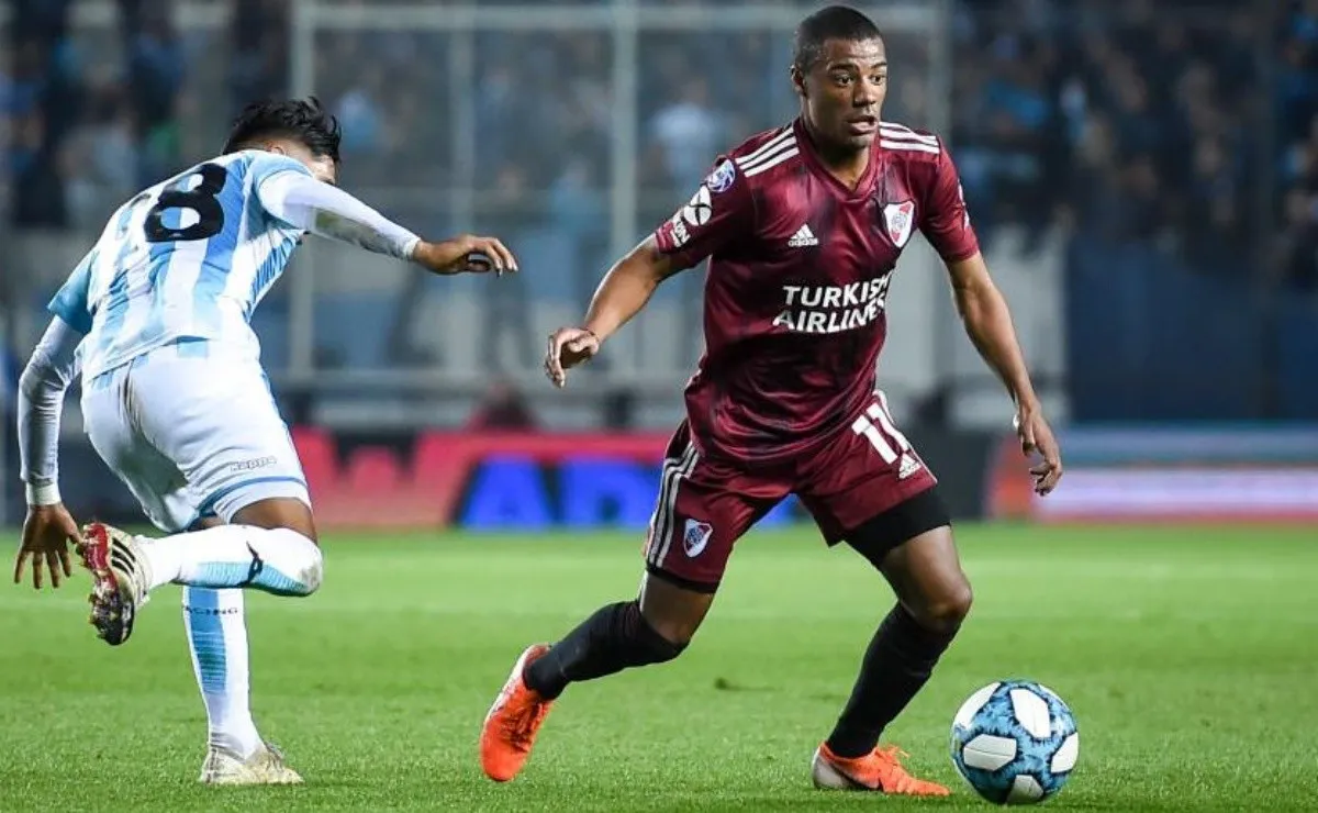 De La Cruz, envuelto en un problema en Paraguay.
