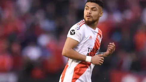 A 24 días haber llegado, el defensor chileno hizo su estreno oficial con la camiseta de River.