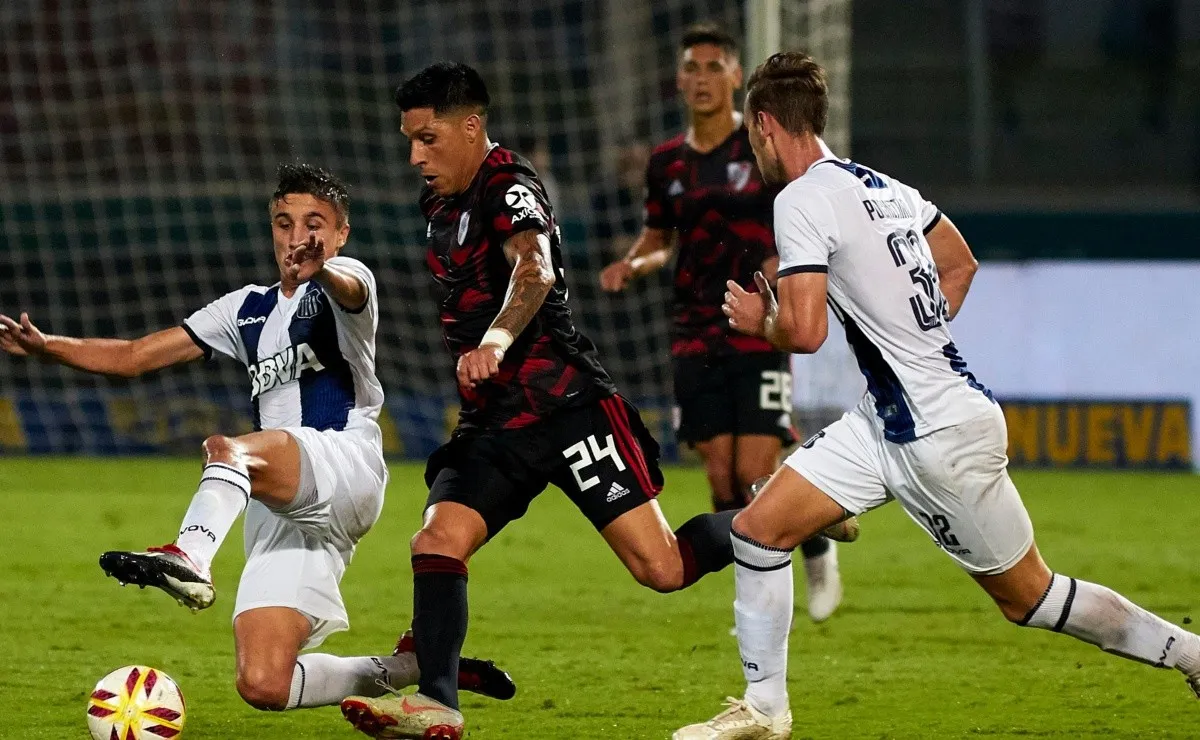 River triunfó en el último cruce ante Talleres.