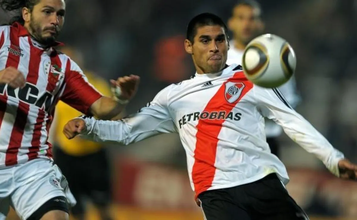 El exlateral izquierdo juega de enganche en la Liga cordobesa