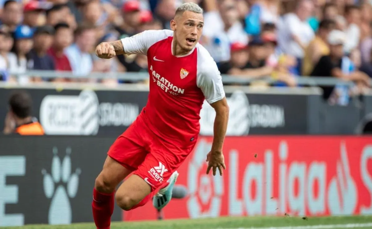 Lucas Ocampos llegó a Sevilla a principios de julio.