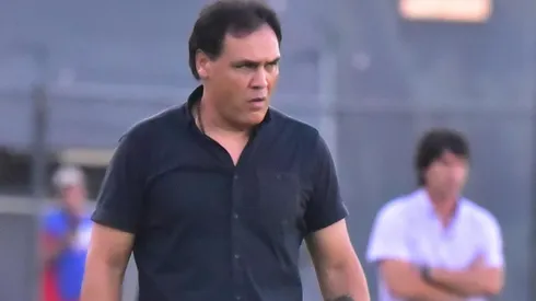 Celso Ayala comenzó su carrera como DT hace siete años y ya dirigió a ocho clubes, la mayoría de paraguay.