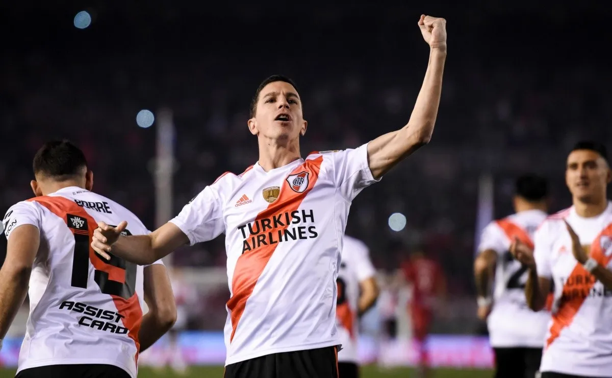 Por la ida de los cuartos de final, River se enfrenta a Cerro Porteño en el estadio Monumental desde las 19 horas.