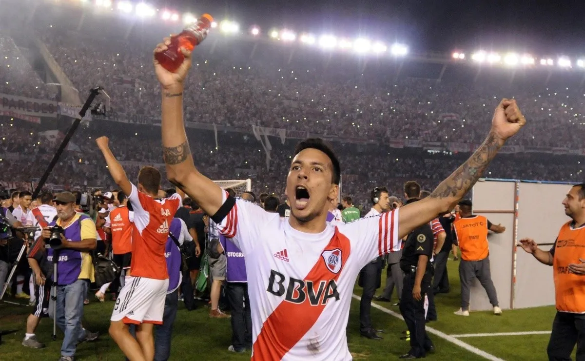Vangioni consiguió seis títulos en su paso por River.