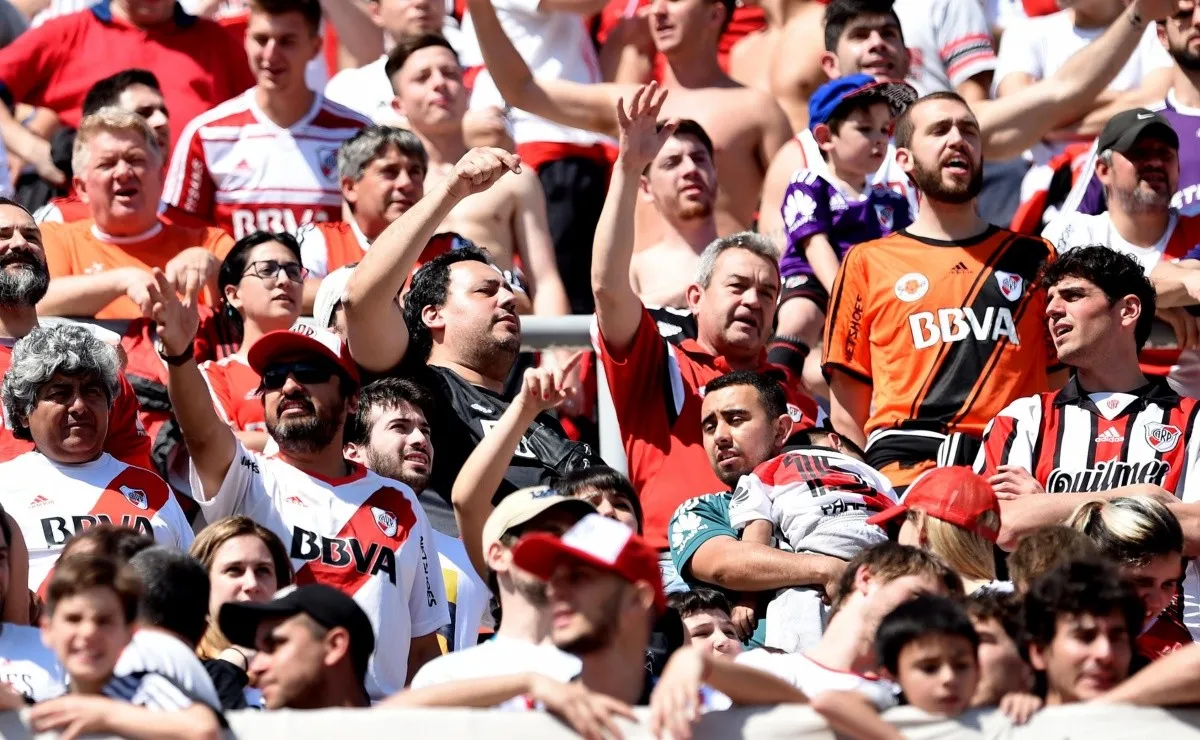 Los hinchas manifestaron su bronca en las redes sociales.