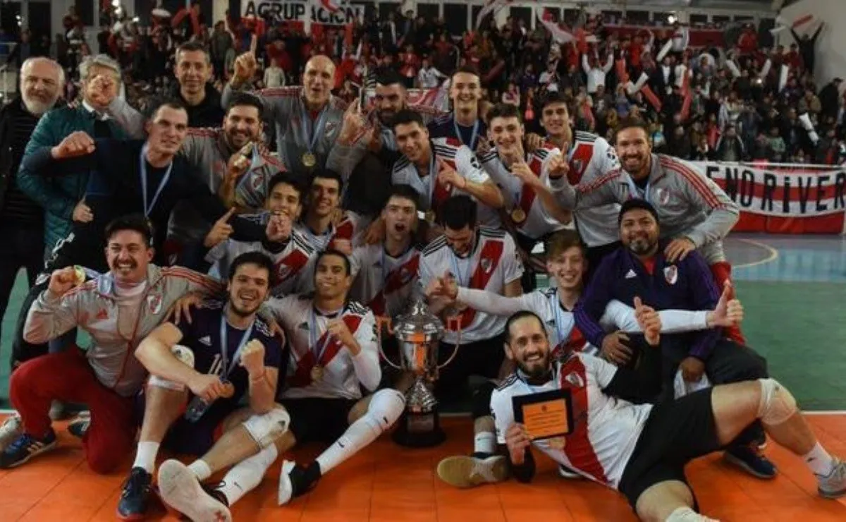 El Vóley de River se subió al podio más alto.