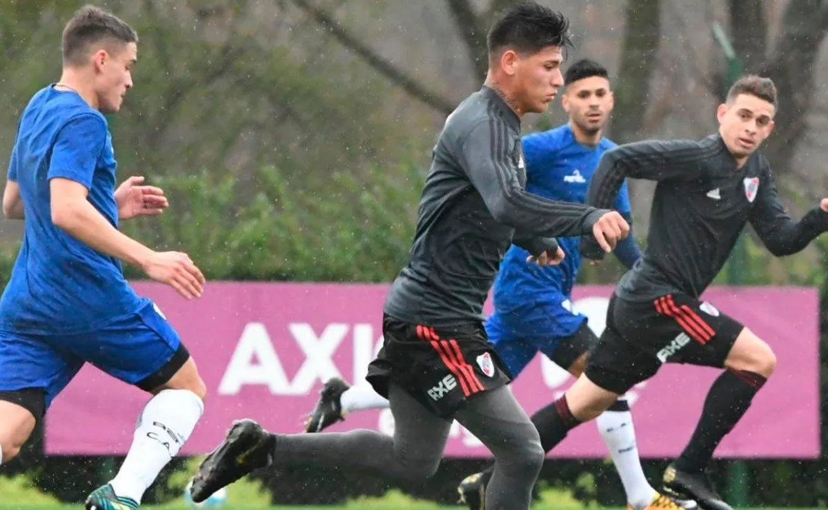 El equipo de Gallardo disputó el primer amistoso ante el elenco de Floresta.