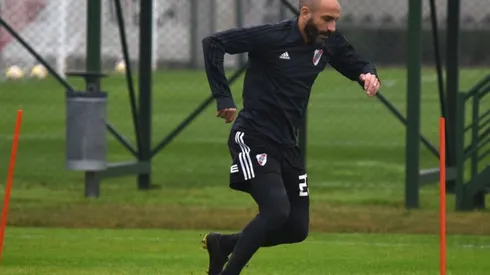 El defensor se lesionó hace 20 días, en la ida ante Cruzeiro por la Libertadores