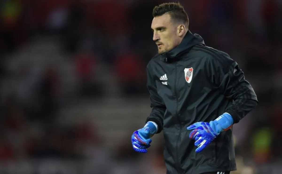 El arquero de River puso paños fríos en la polémica con Agustín Rossi
