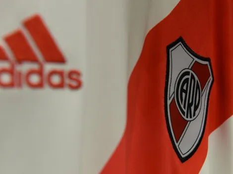 Así luce el nuevo sponsor en la camiseta de River