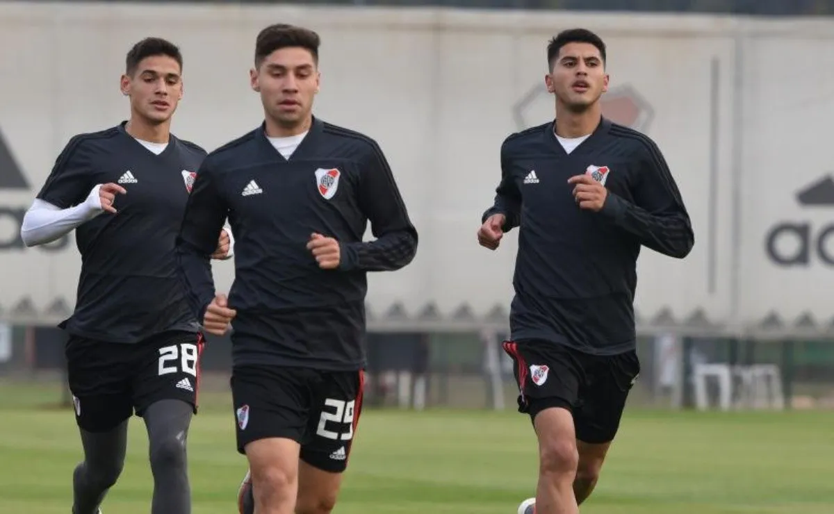 Montiel y Palacios se espera que sean titulares, mientras que Martínez Quarta está en duda