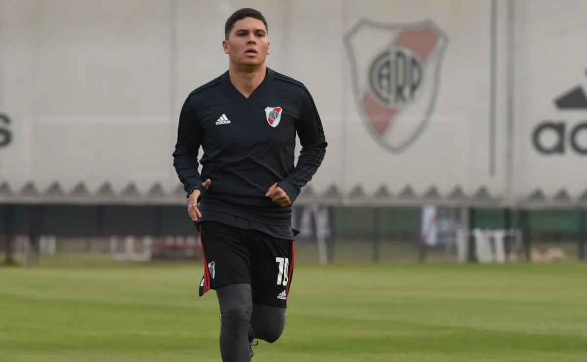 Quintero se entrena para tratar de regresar a las canchas cuanto antes.