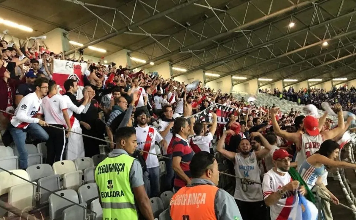 Los hinchas deliraron con la clasificación a cuartos de final de la Libertadores.