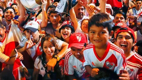 Desde el miércoles 31 de julio y a cambio de un alimento no perecedero, el club de Núñez entrega entradas.