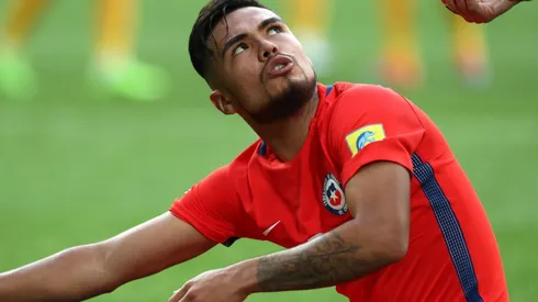 El defensor chileno continúa a la espera de llegar a River