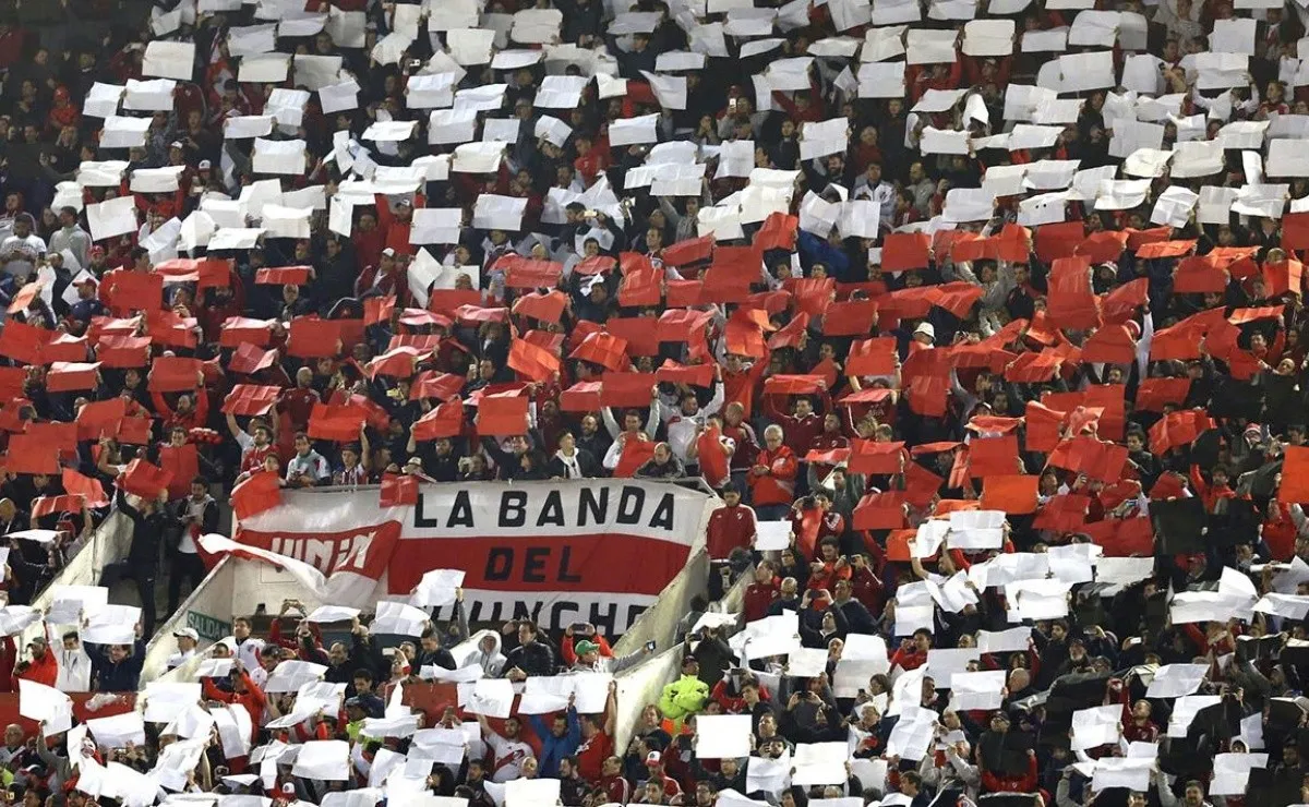 Los hinchas de River en el Monumental.