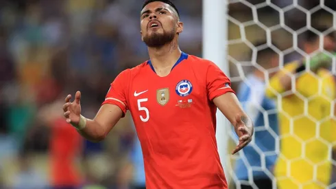 El defensor chileno rompió el silencio y expresó públicamente sus ganas de formar parte del Más Grande.