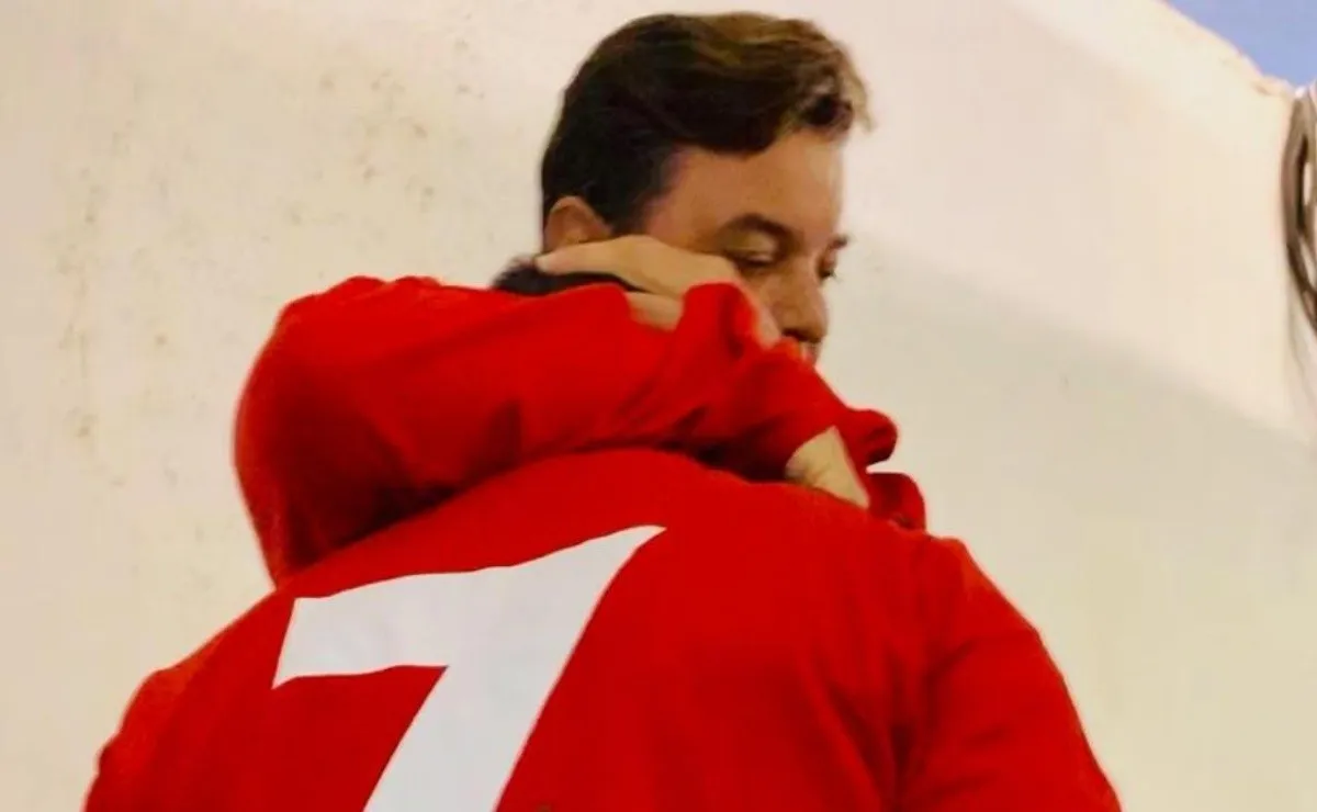 El Muñeco se mostró realmente fraternal con el uruguayo.
