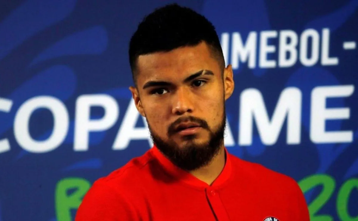 Paulo Díaz aguarda por la definición de su futuro.