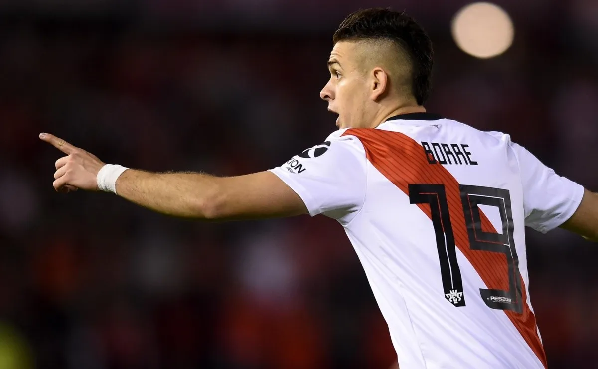 River se enfrenta ante América de México desde las 21 horas.