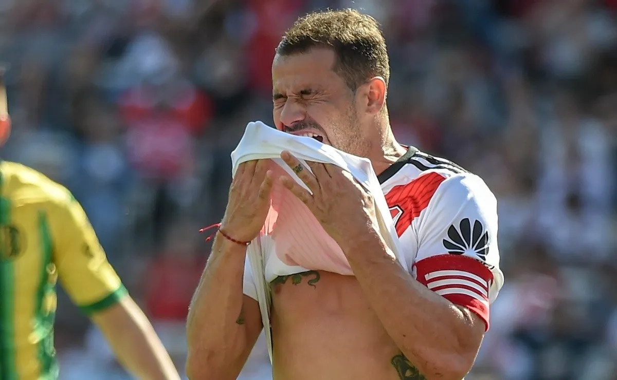 El drama de Mora: "No sé cómo voy a hacer para jugar en mi despedida"