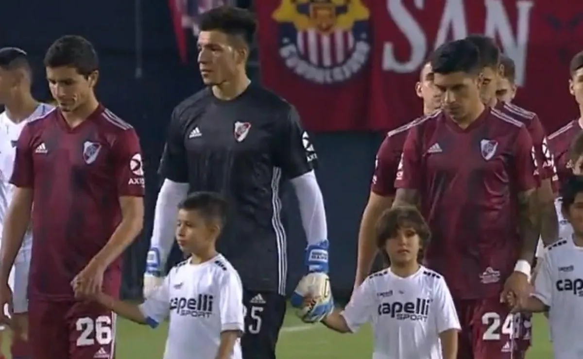 El manto sagrado en homenaje a Torino fue estrenado esta noche ante Chivas.