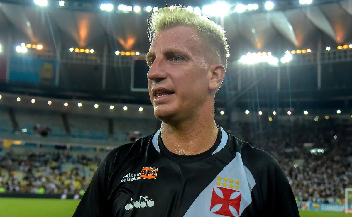 Maxi López aún no tiene su futuro definido.