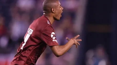 Nicolás volvió a aparecer en el marcador con un cabezazo.