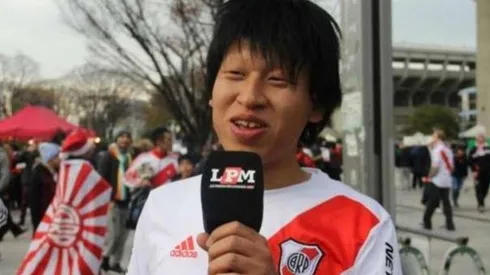 Akito conoció a River en el 2015, y ya nunca más dejó de sentir pasión por los colores