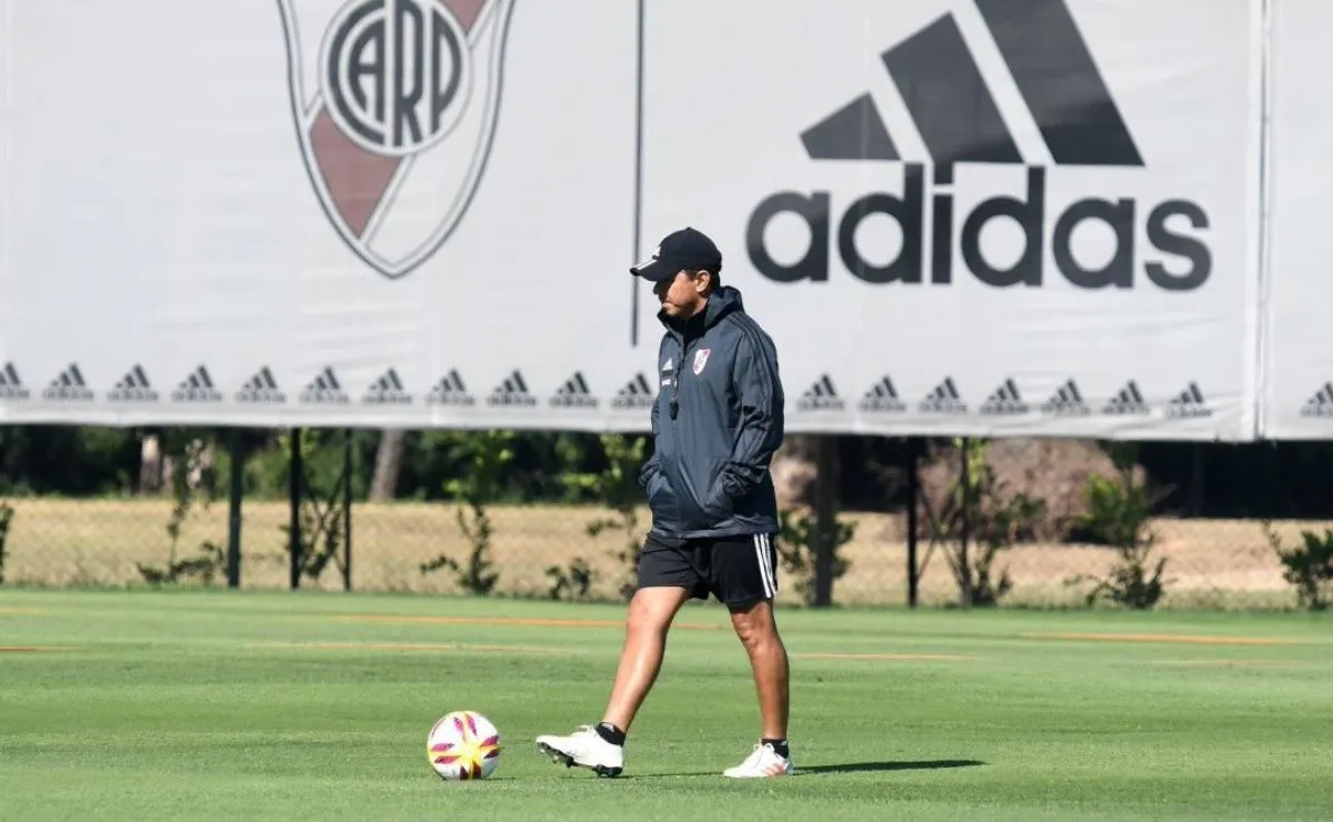 Gallardo, en una de las canchas del River Camp.