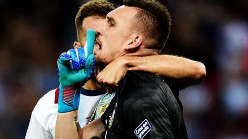 A los 62 minutos, Armani le contuvo un penal a González