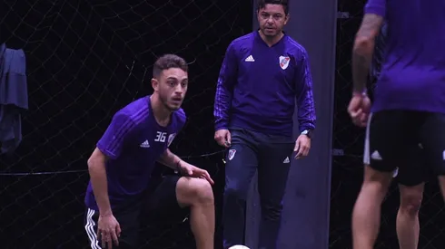 El entrenador de River habló sobre la convivencia que mantiene con el lateral.