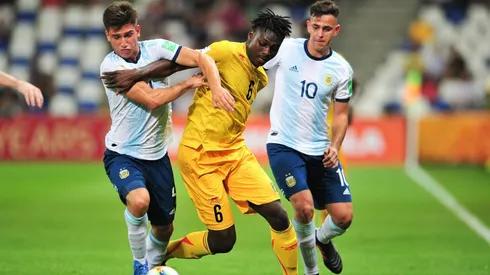 Julián Álvarez fue titular y Santiago Sosa ingresó en el complemento.