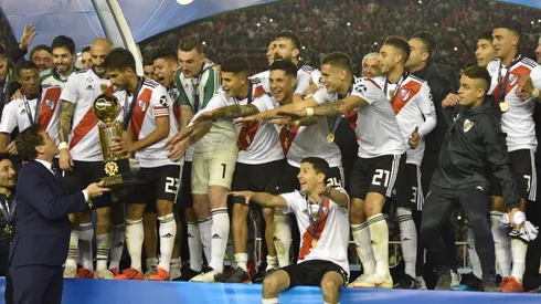 Además, el trofeo de la Recopa Sudamericana permanecerá en Núñez.