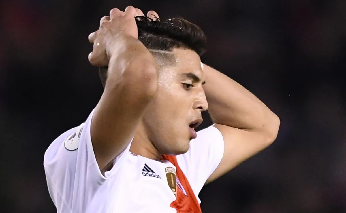 El futbolista de River se retiró de la final ante Paranaense con dolencias.