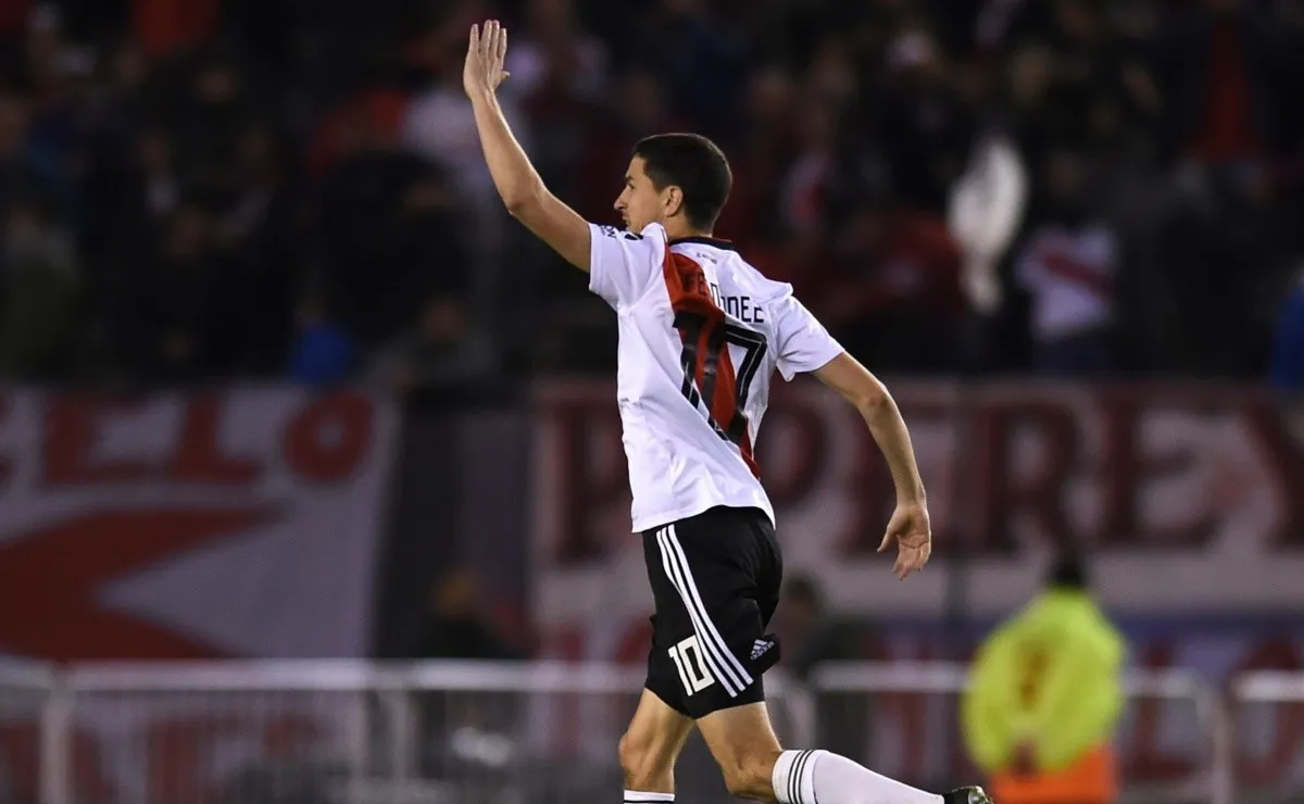 El volante de River hizo un claro gesto con su nariz y luego la celebración típica de Juanfer.