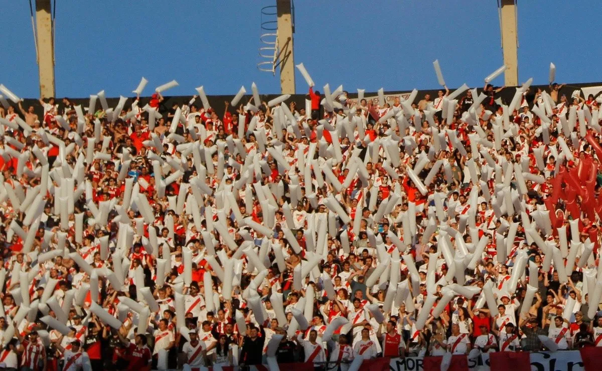 Habrá 60.000 inflables rojos y blancos para darle la bienvenida al equipo.