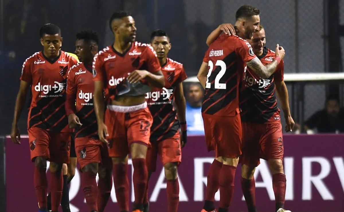 Repasá la posible formación del Rubro-Negro en vistas al partido.